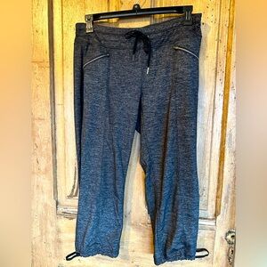 Athleta Women’s Gray Drawstring Jogger Pants Cinch Hem Zip Pockets Size Large